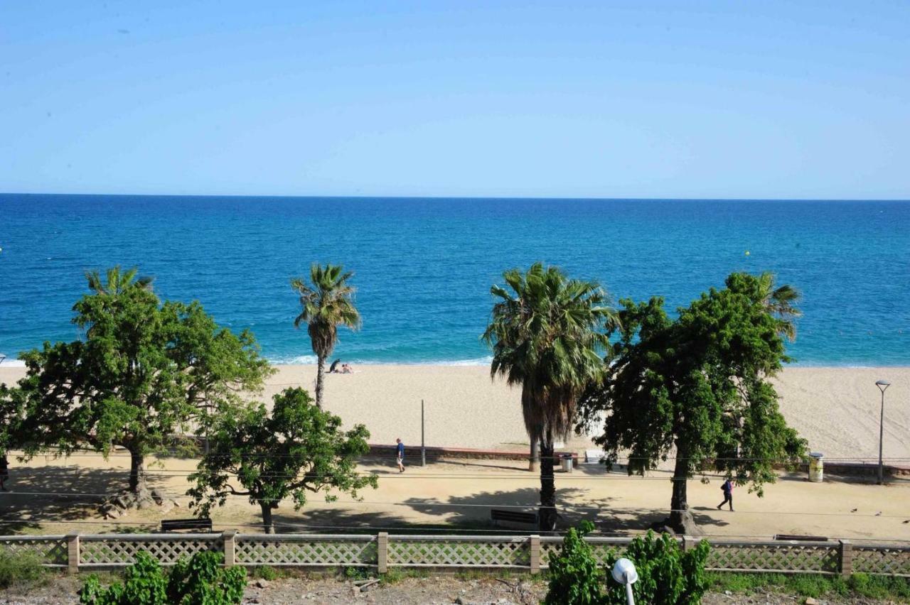 Apartamento Frente Al Mar Canet De Mar Exterior photo